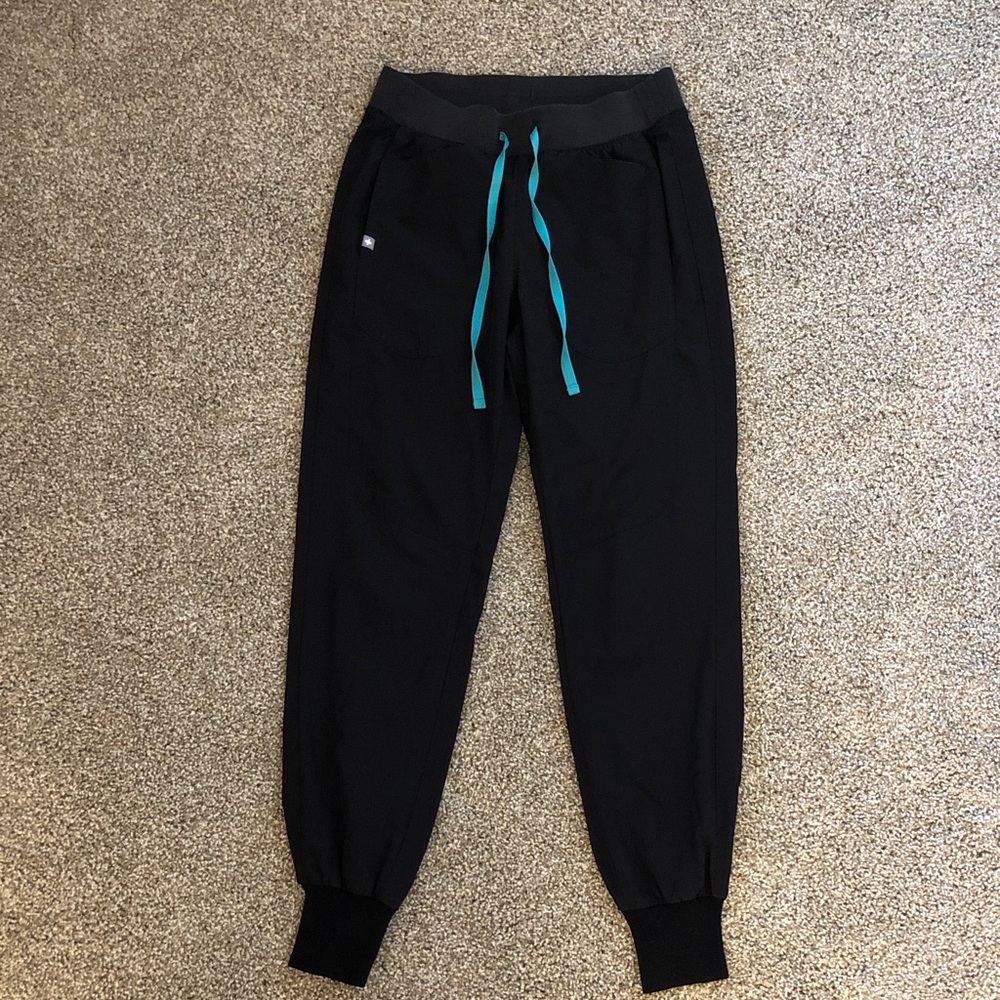 Figs technical collection size small scrub pants